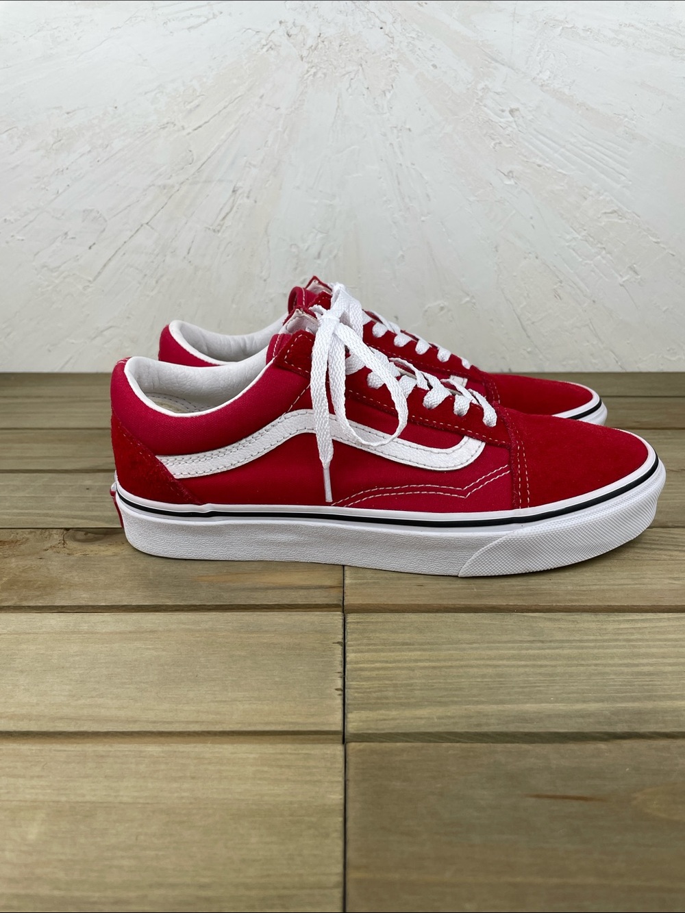 Women’s Vans Old Skool Sneakers